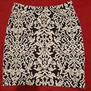 LOFT Black and White Floral Pencil Skirt